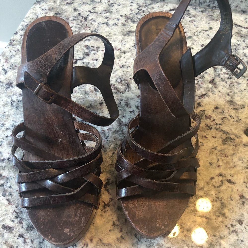 Nine West strappy wood sandal